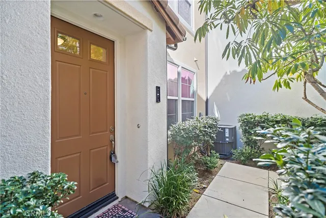 $1,048,000 | 68 Dovetail, Irvine, CA 92603