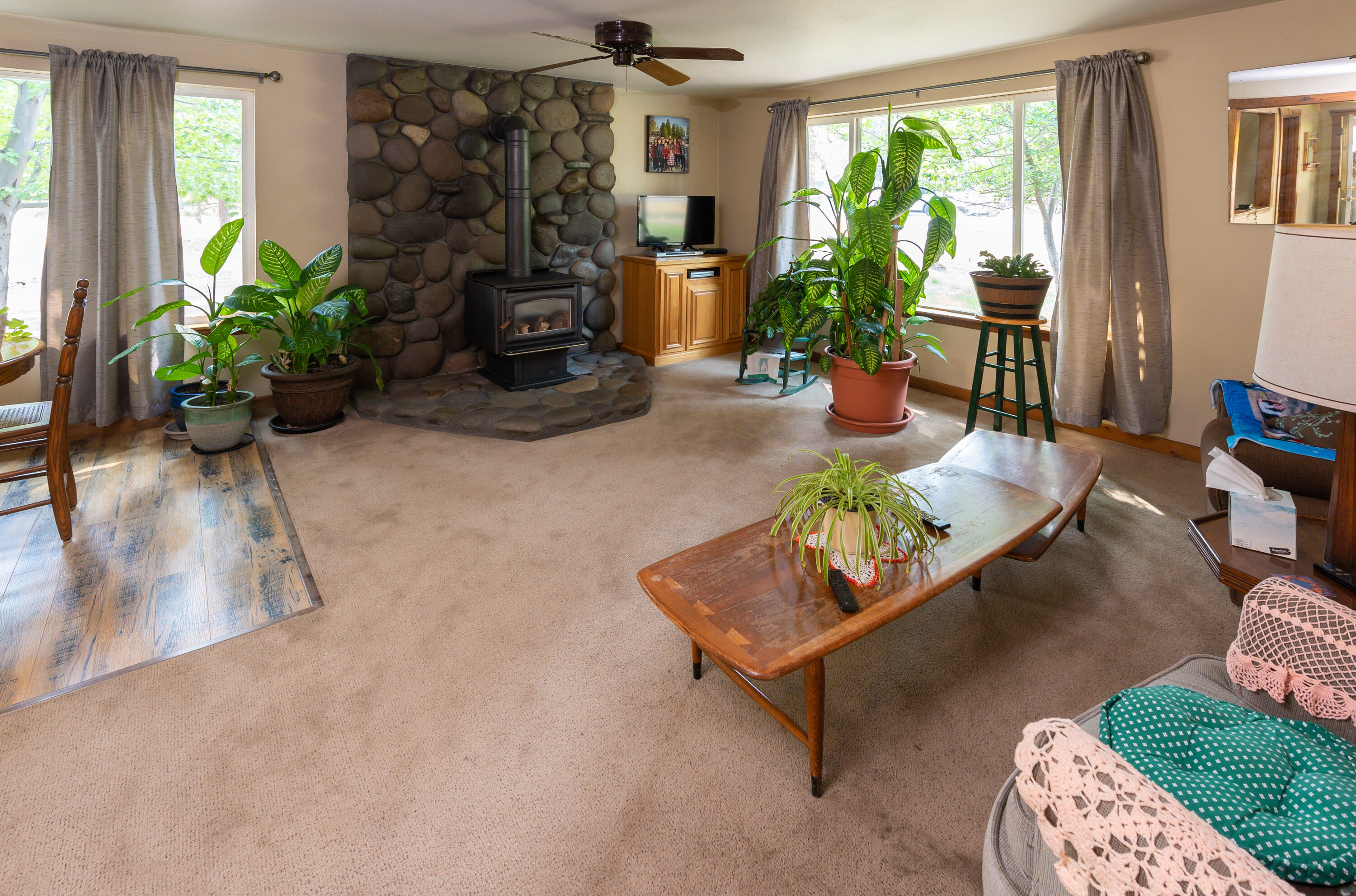60238 Agate Road Bend, OR 97702 - Photo 9 of 31 TPark_8074_091322