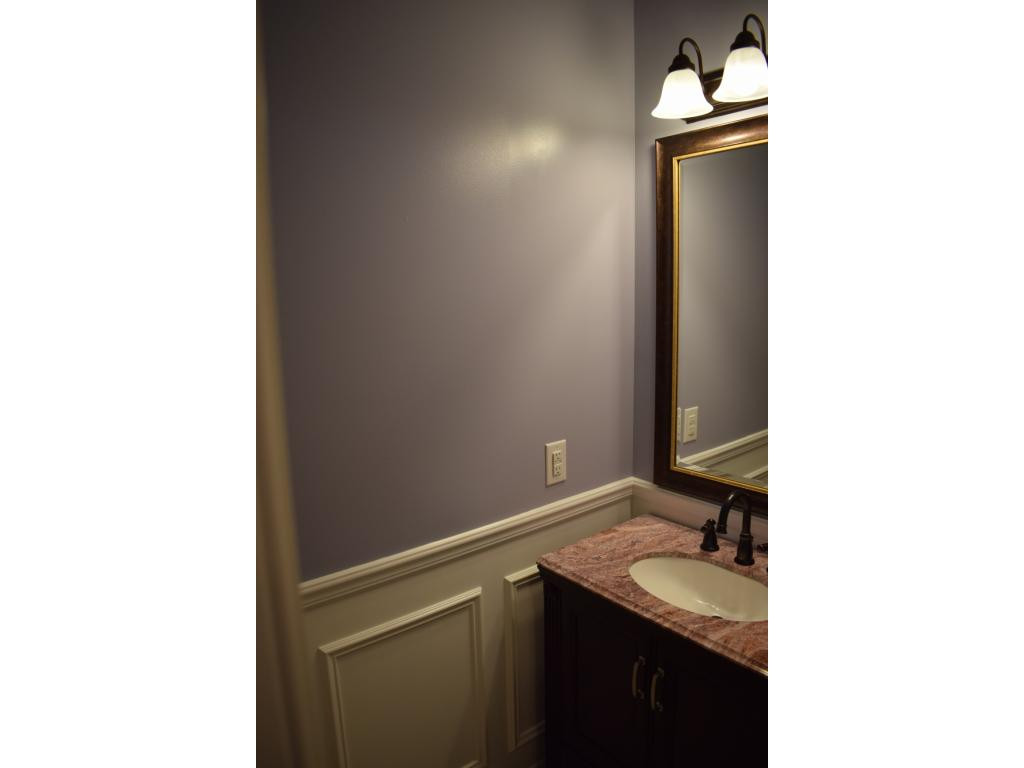 2432 Edinburgh Channel Road Kingsport, TN 37664 - Photo 12 of 34 First Level Half Bath