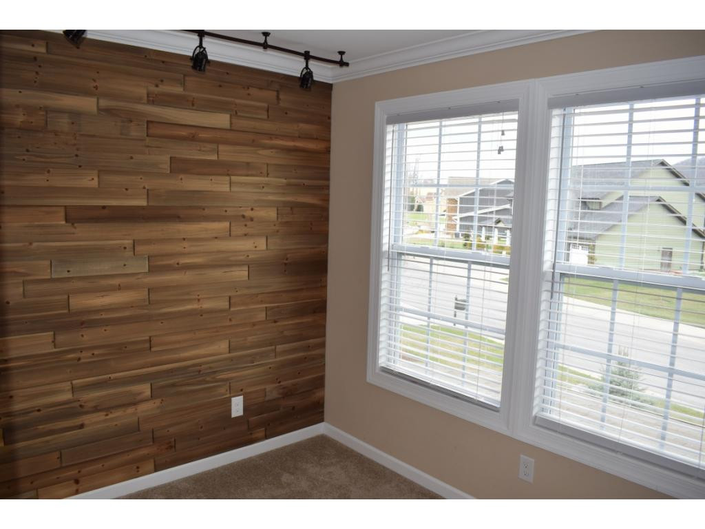 2432 Edinburgh Channel Road Kingsport, TN 37664 - Photo 20 of 34 Natural Light for this Office