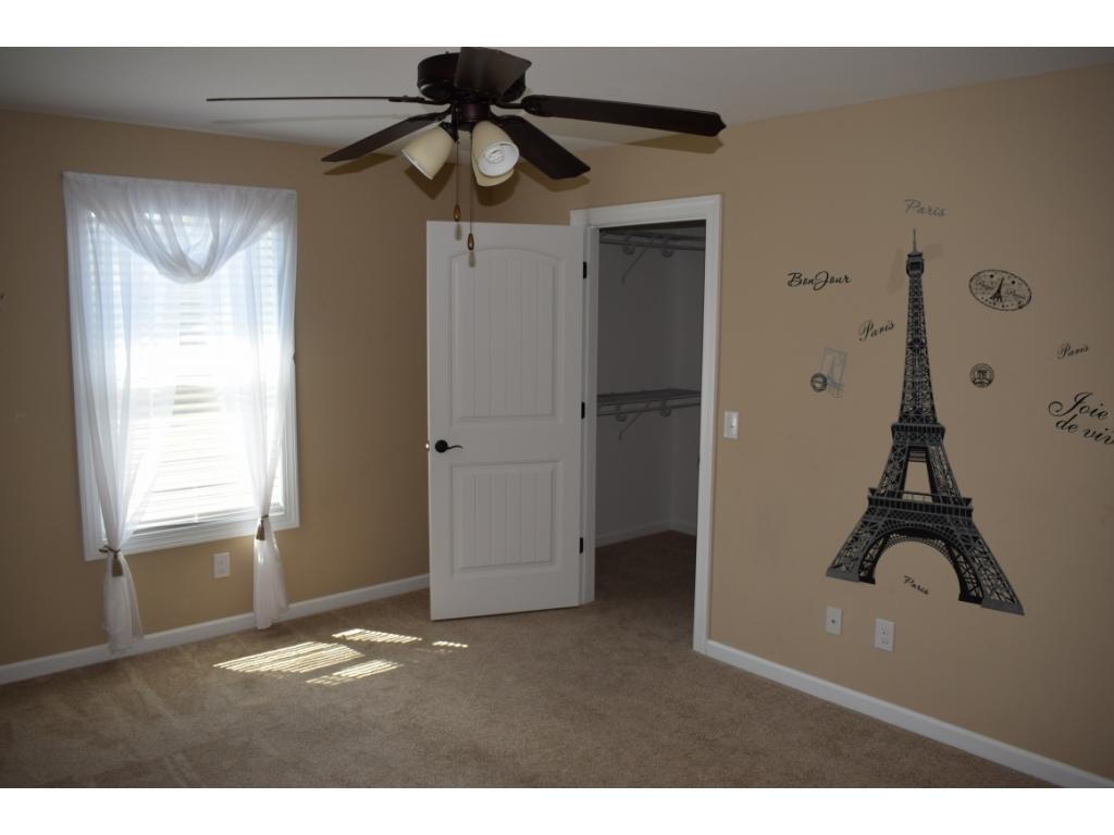 2432 Edinburgh Channel Road Kingsport, TN 37664 - Photo 32 of 34 Bedroom 5