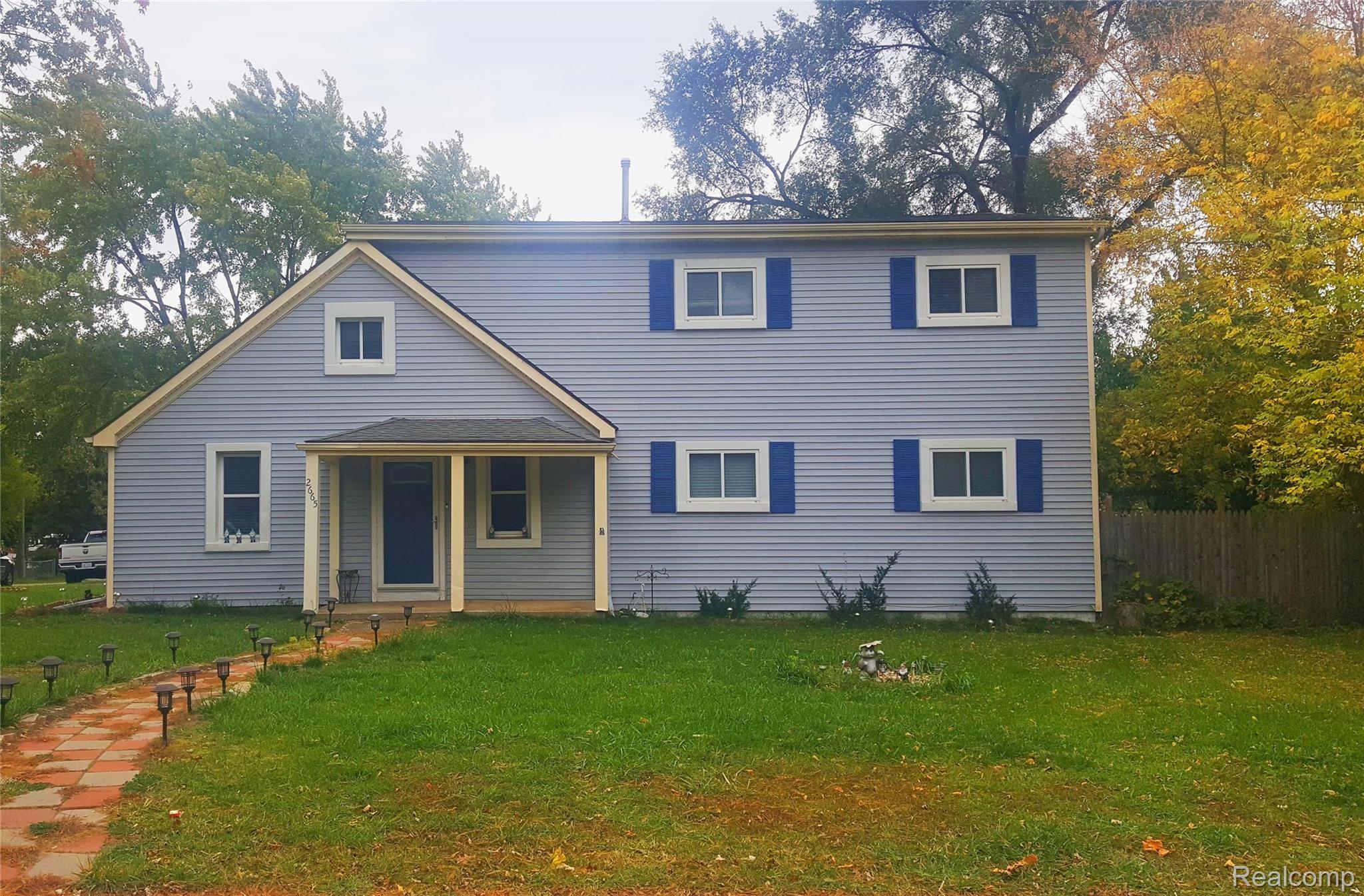 2665 Hessel Avenue Rochester, MI 48307 - Photo 3 of 30 2665 Hessel Exterior3.jpg