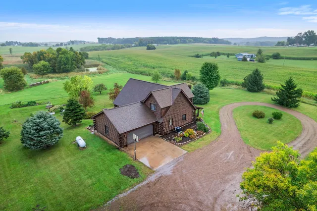 $635,000 | 2419 230th Avenue, St. Croix Falls, WI 54024