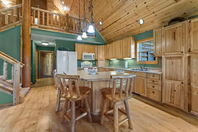 $635,000 | 2419 230th Avenue, St. Croix Falls, WI 54024