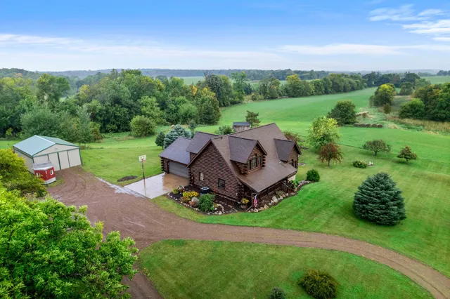 $635,000 | 2419 230th Avenue, St. Croix Falls, WI 54024