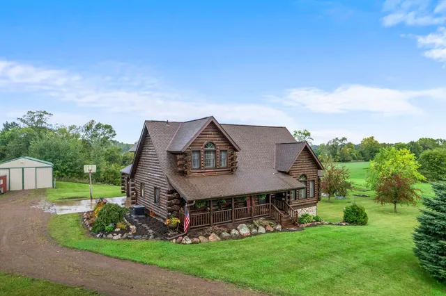 $635,000 | 2419 230th Avenue, St. Croix Falls, WI 54024
