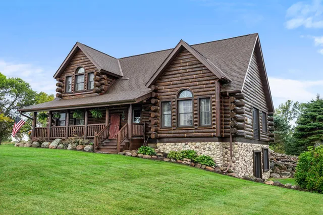 $635,000 | 2419 230th Avenue, St. Croix Falls, WI 54024