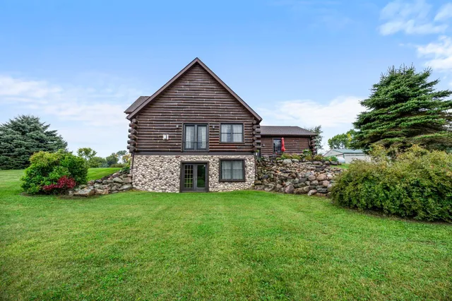 $635,000 | 2419 230th Avenue, St. Croix Falls, WI 54024