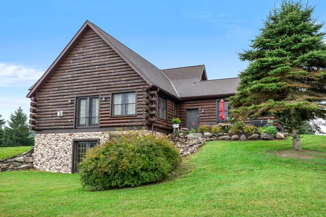 $635,000 | 2419 230th Avenue, St. Croix Falls, WI 54024