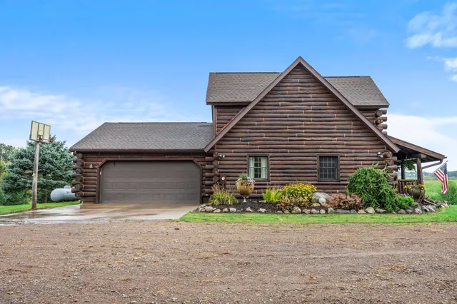 $635,000 | 2419 230th Avenue, St. Croix Falls, WI 54024