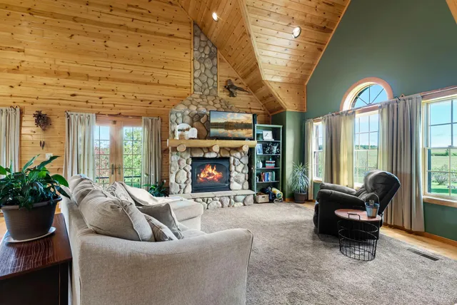 $635,000 | 2419 230th Avenue, St. Croix Falls, WI 54024