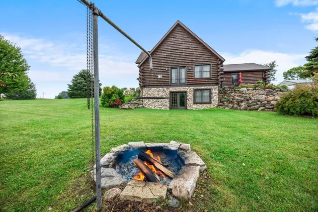 $635,000 | 2419 230th Avenue, St. Croix Falls, WI 54024