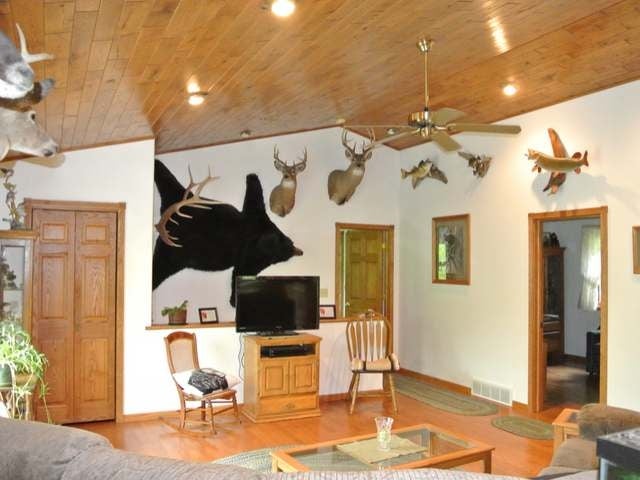 7829 Hixon Road Minocqua, WI 54548 - Photo 4 of 20 Gallery Image 4