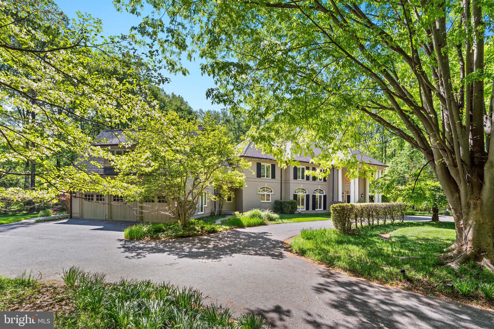 10823 Lockland Road Potomac, MD 20854 - Photo 3 of 97