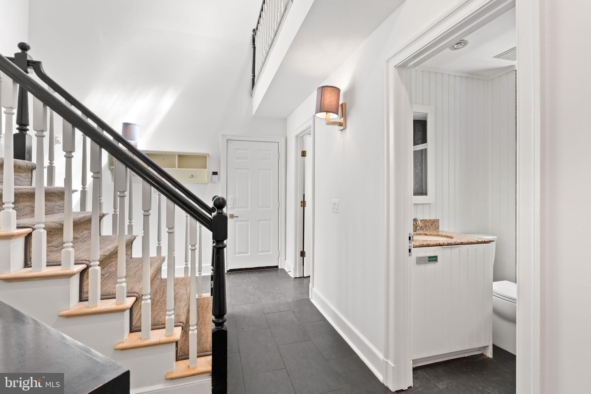 10823 Lockland Road Potomac, MD 20854 - Photo 35 of 102