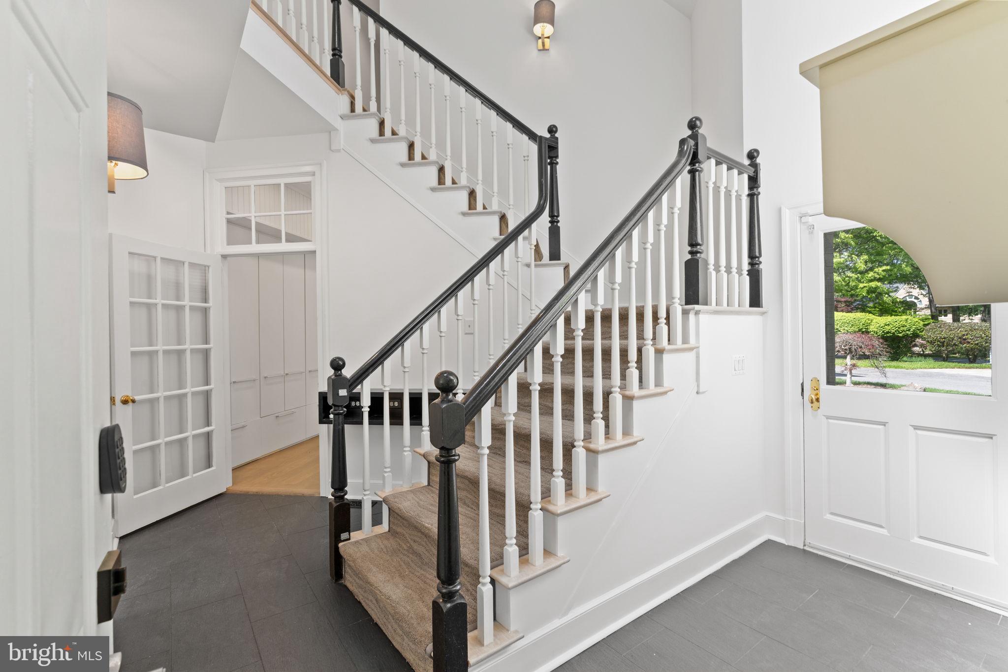 10823 Lockland Road Potomac, MD 20854 - Photo 36 of 102