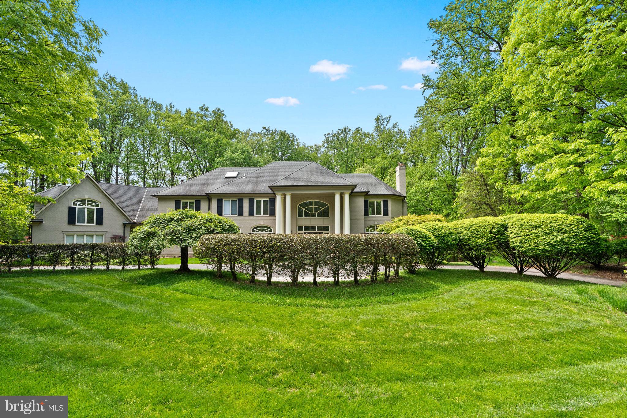 10823 Lockland Road Potomac, MD 20854 - Photo 4 of 97