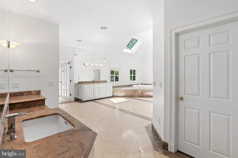 $3,500,000 | 10823 Lockland Road, Potomac, MD 20854