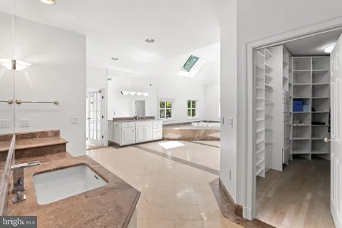 $3,500,000 | 10823 Lockland Road, Potomac, MD 20854