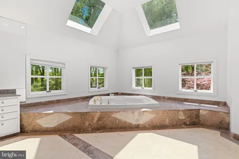 $3,500,000 | 10823 Lockland Road, Potomac, MD 20854