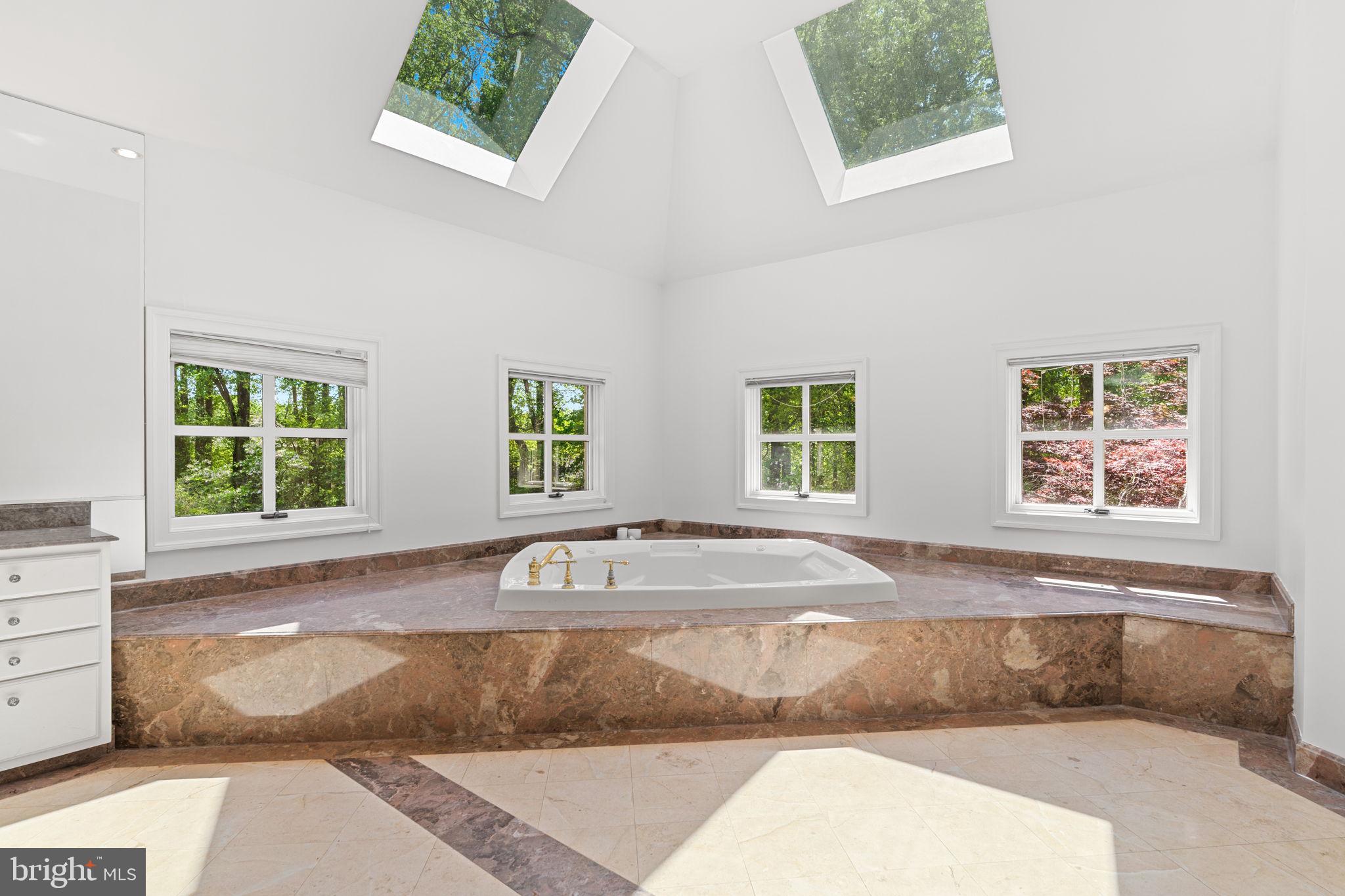 10823 Lockland Road Potomac, MD 20854 - Photo 54 of 102