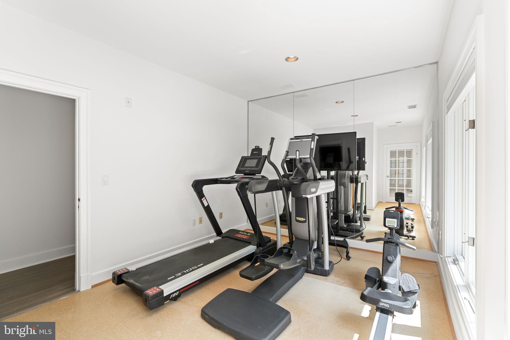 10823 Lockland Road Potomac, MD 20854 - Photo 58 of 102