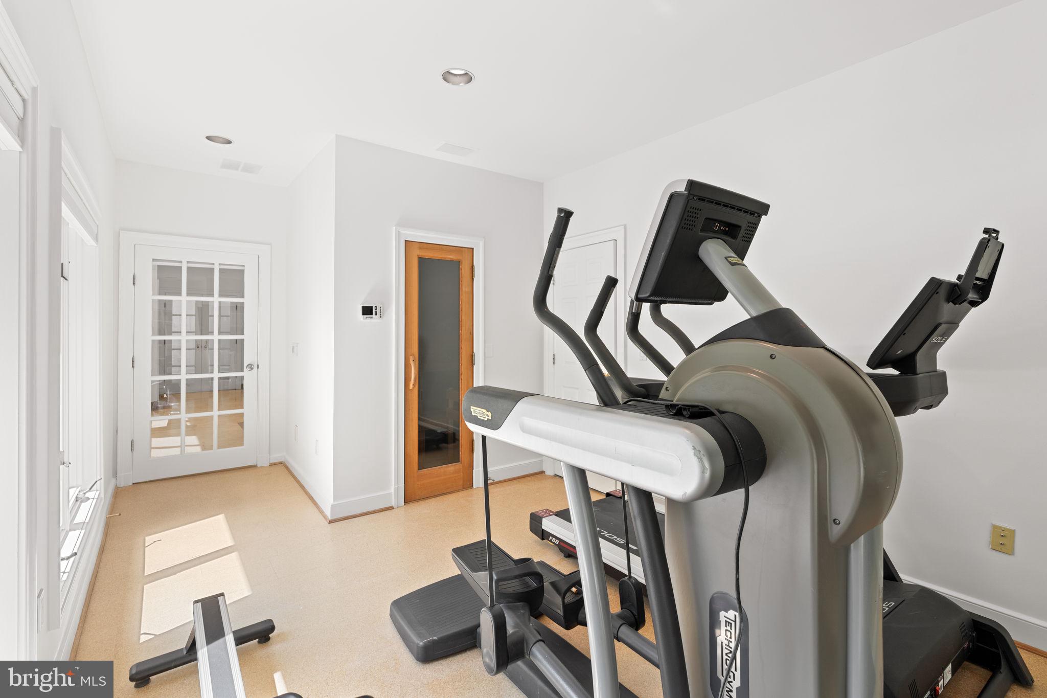 10823 Lockland Road Potomac, MD 20854 - Photo 59 of 102