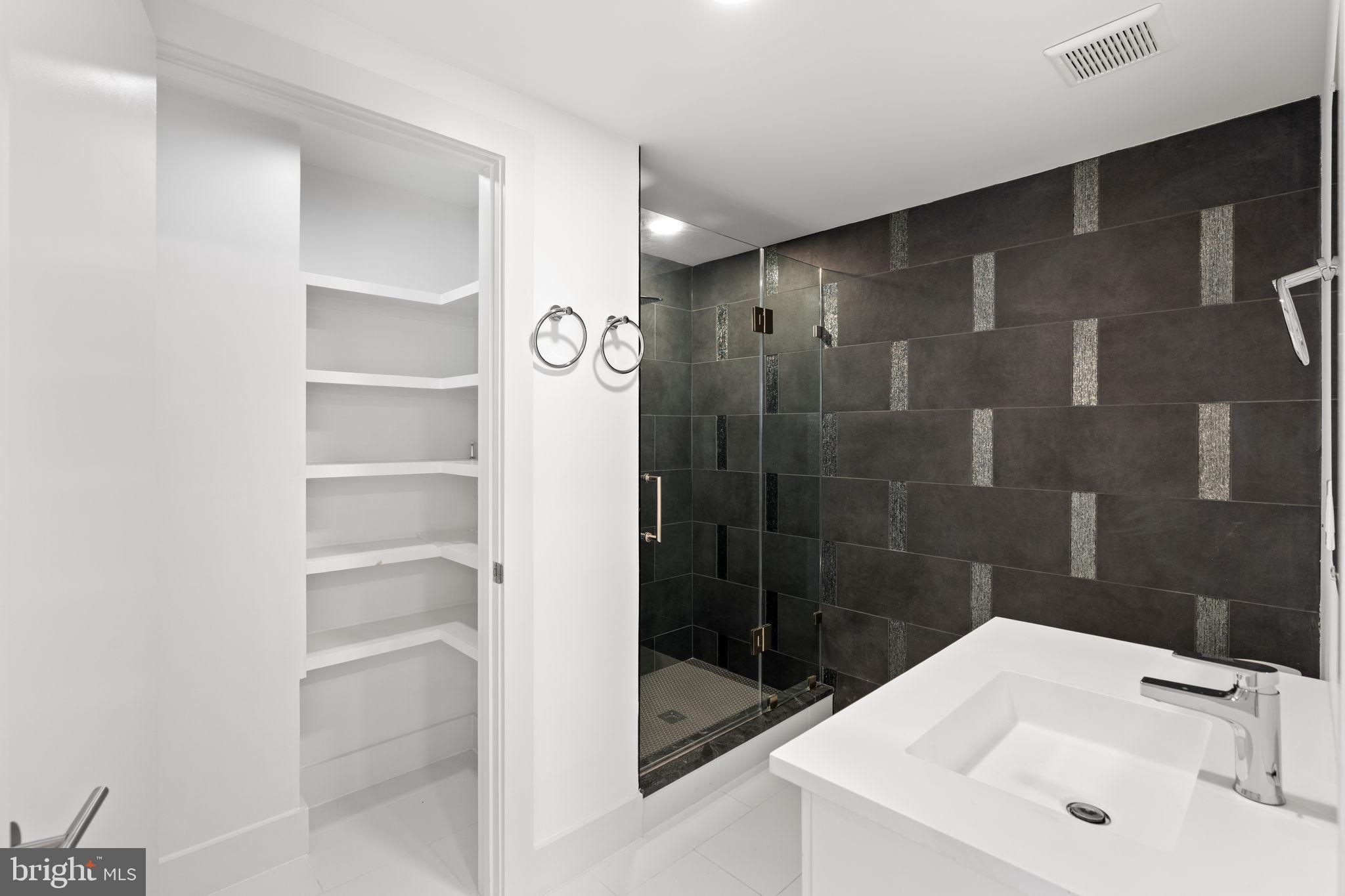 10823 Lockland Road Potomac, MD 20854 - Photo 79 of 97