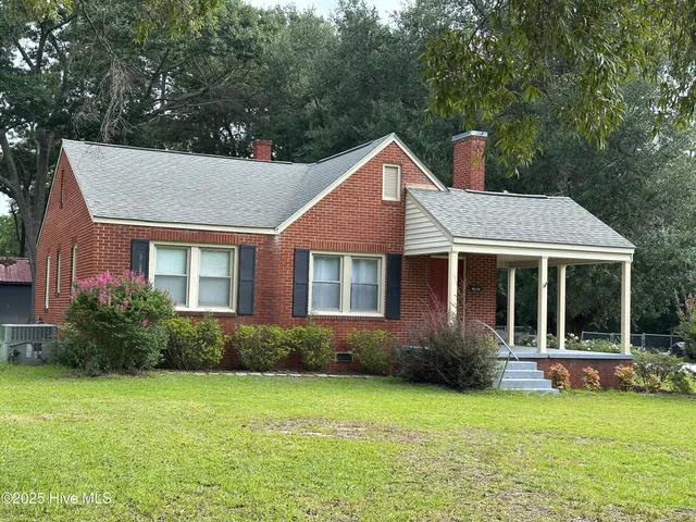 $217,000 | 212 Richmond Avenue, Hamlet, NC 28345