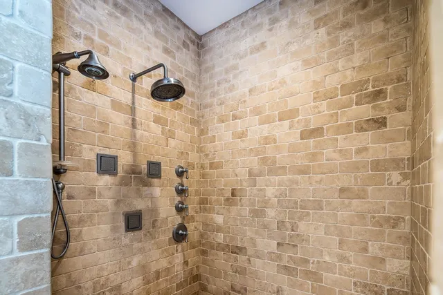 $1,099,000 | 127 Wynnridge Drive, Rutland Town, VT 05701