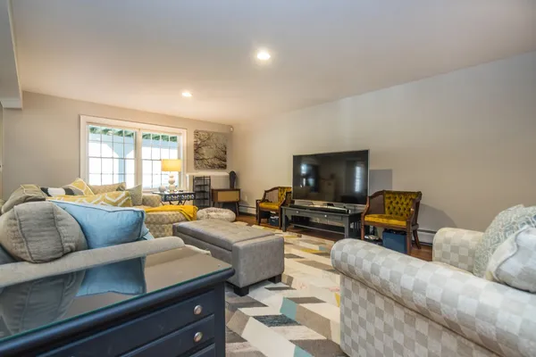 $1,099,000 | 127 Wynnridge Drive, Rutland Town, VT 05701