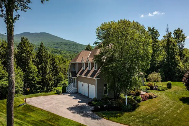$1,099,000 | 127 Wynnridge Drive, Rutland Town, VT 05701