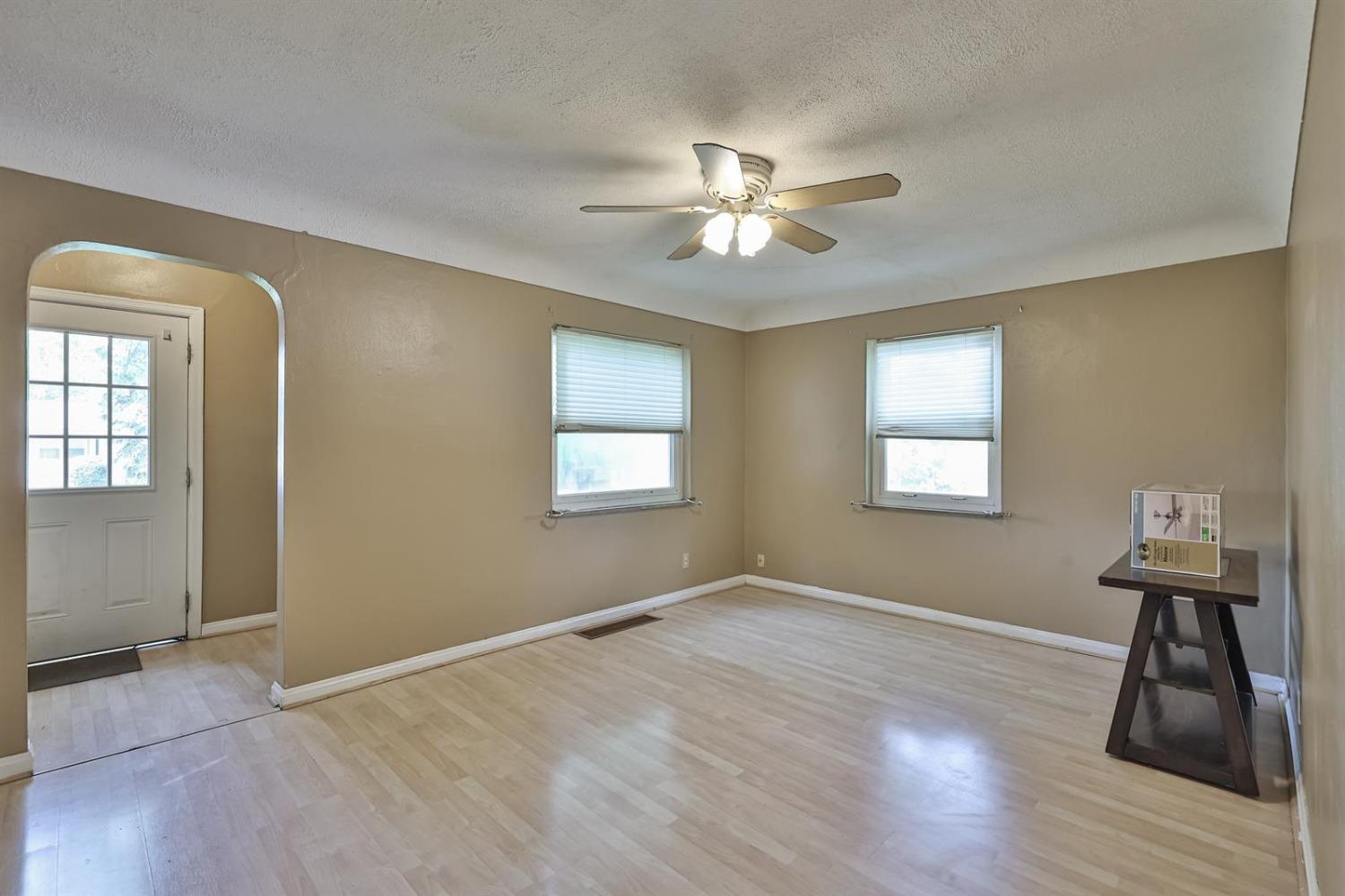 3684 Paramount Ridge Lane Cincinnati, OH 45247 - Photo 6 of 35