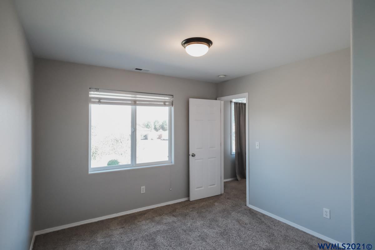 4569 Northeast Wds Road Albany, OR 97321 - Photo 31 of 42