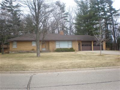 114 South Fruitport Road Spring Lake, MI 49456 - Photo 1 of 7 Primary Photo