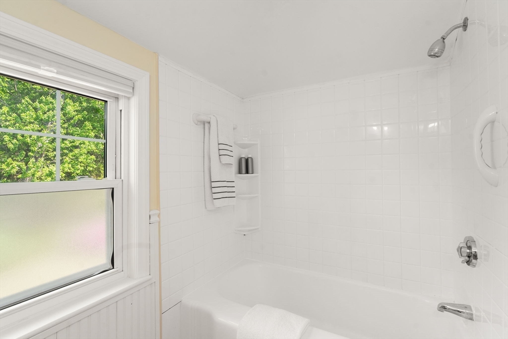 17 Myopia Road Boston, MA 02136 - Photo 19 of 27