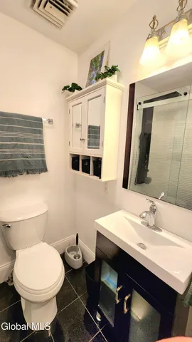 $2,895 | 76 Caroline Street, Unit 1, Saratoga Springs, NY 12866