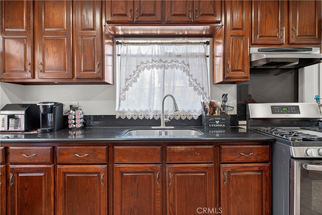 6803 Marcelle Street Paramount, CA 90723 - Photo 11 of 56