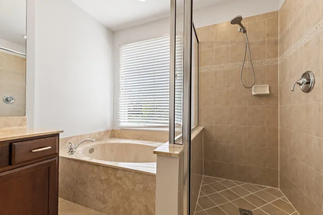 $625,000 | 5903 Southeast Crooked Oak Avenue, Hobe Sound, FL 33455