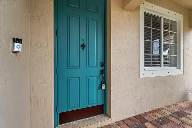 $625,000 | 5903 Southeast Crooked Oak Avenue, Hobe Sound, FL 33455