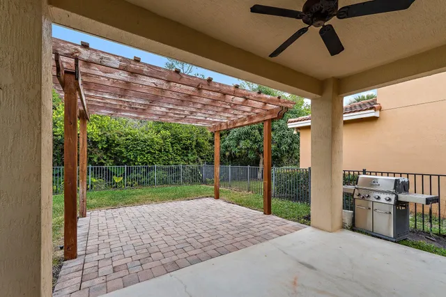 $625,000 | 5903 Southeast Crooked Oak Avenue, Hobe Sound, FL 33455
