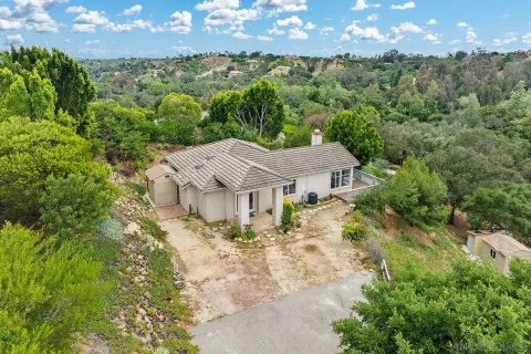 $800,000 | 2557 Live Oak Park Road, Fallbrook, CA 92028