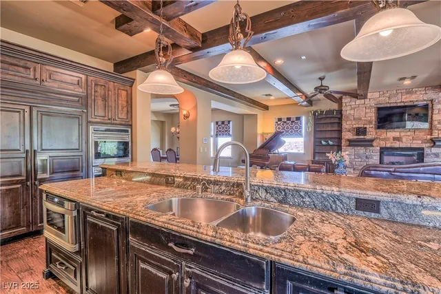 $8,999 | 15 Vía Lido, Henderson, NV 89011