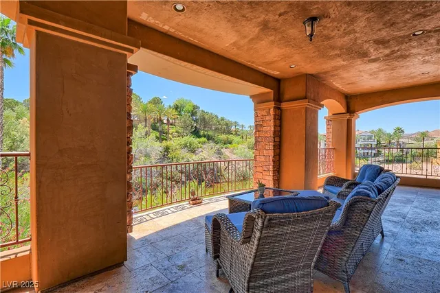 $8,999 | 15 Vía Lido, Henderson, NV 89011