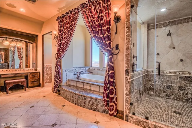 $8,999 | 15 Vía Lido, Henderson, NV 89011