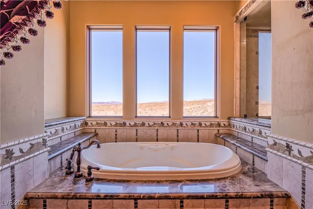 $8,999 | 15 Vía Lido, Henderson, NV 89011