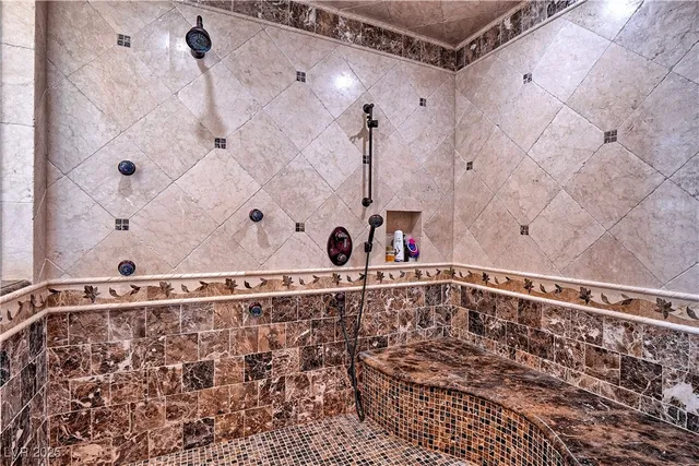 $8,999 | 15 Vía Lido, Henderson, NV 89011