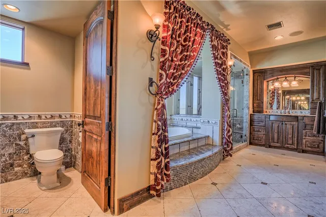 $8,999 | 15 Vía Lido, Henderson, NV 89011