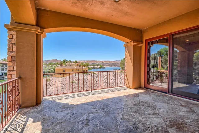 $8,999 | 15 Vía Lido, Henderson, NV 89011