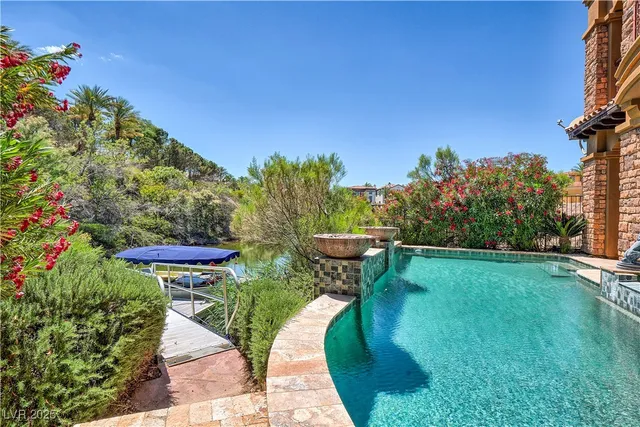 $8,999 | 15 Vía Lido, Henderson, NV 89011